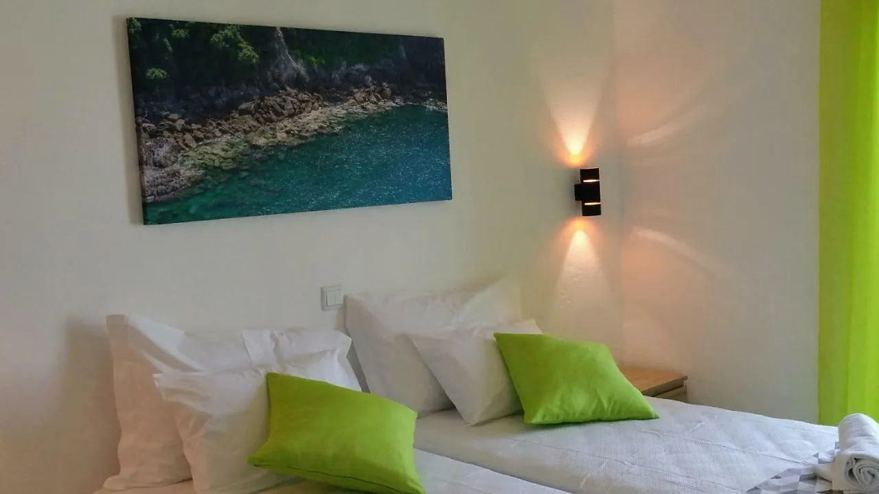 D.Ana Guesthouse Lagos Guest house