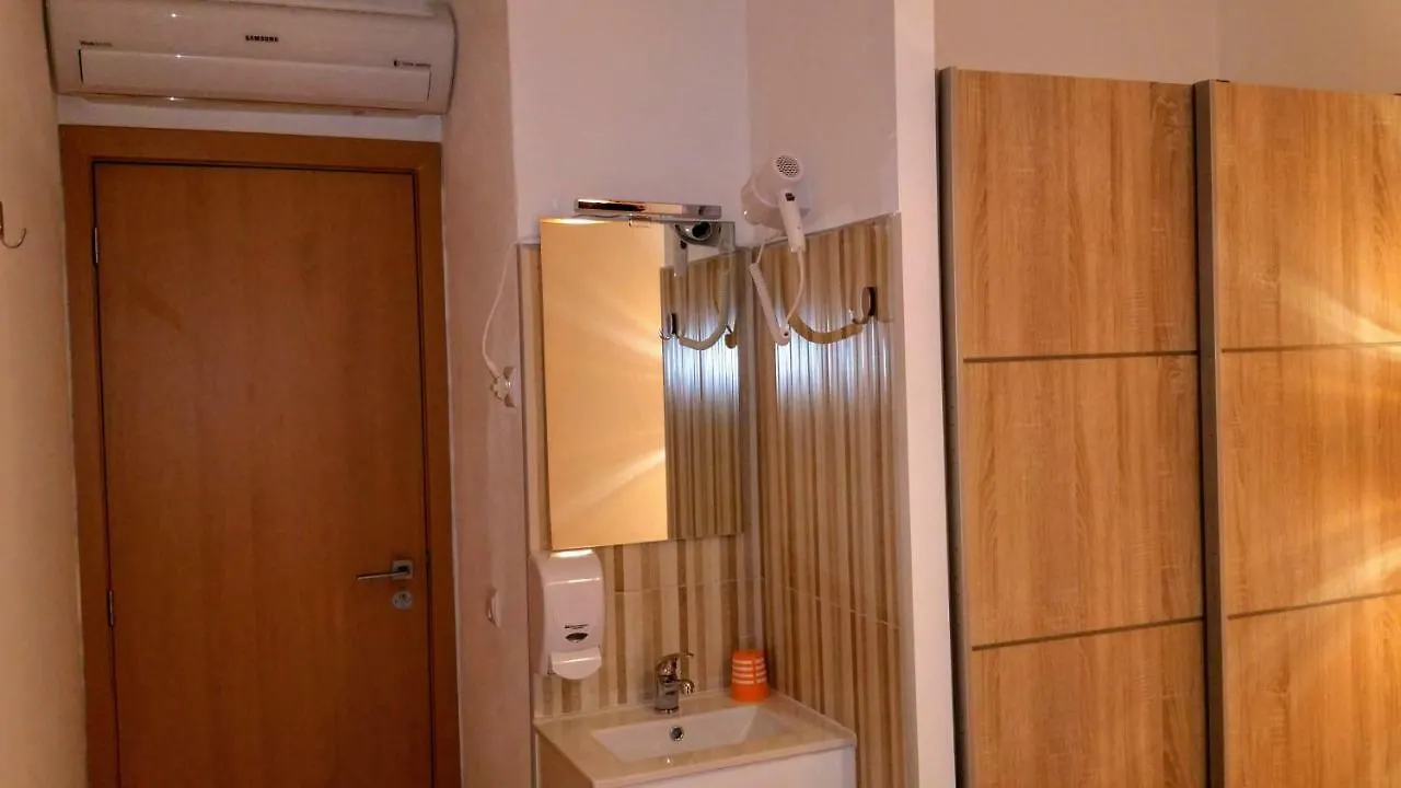 D.Ana Guesthouse Lagos Guest house